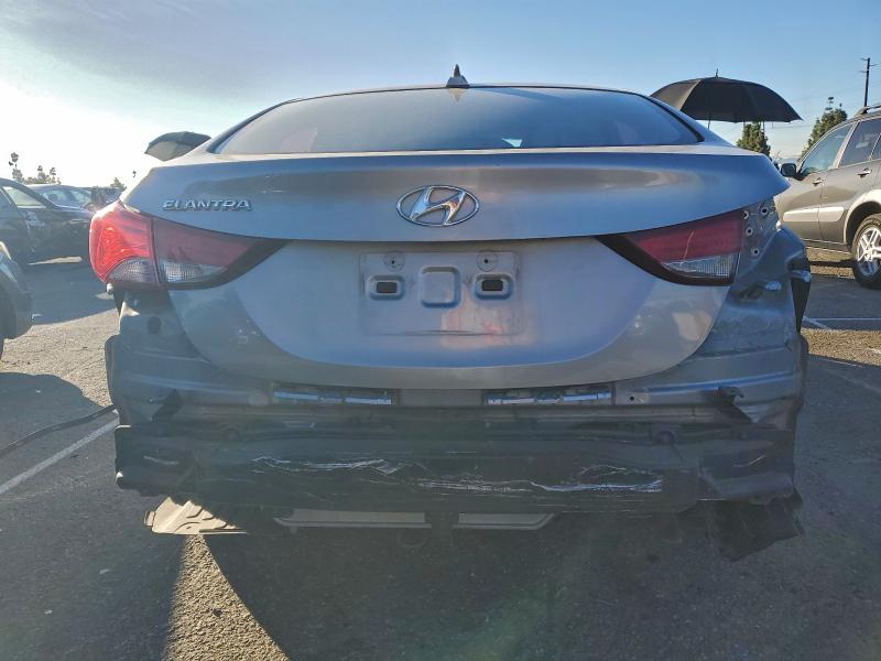 Photo 6 from auction – 2016 HYUNDAI ELANTRA SE with VIN 5NPDH4AE1GH750077