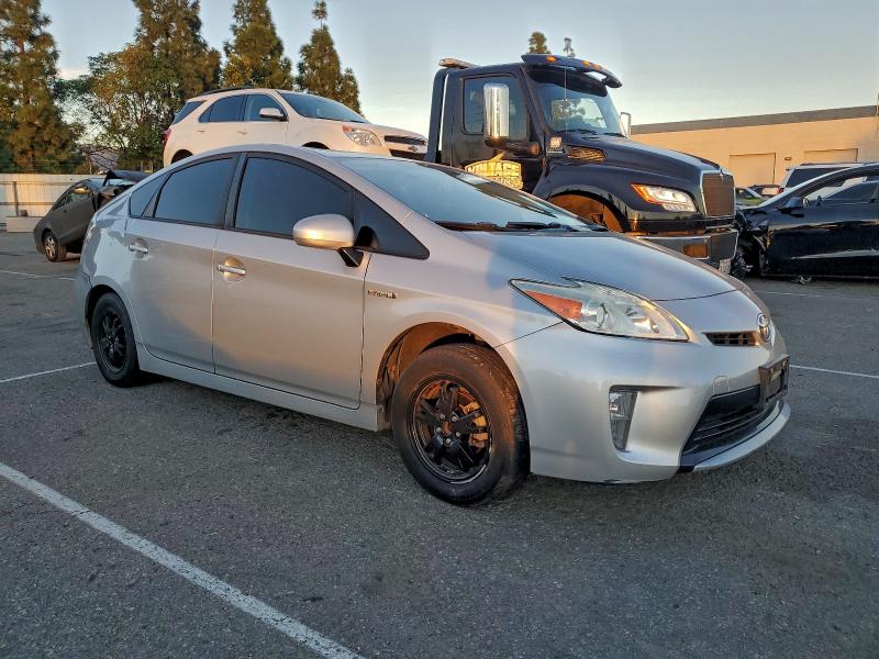 Photo 4 from auction – 2015 TOYOTA PRIUS with VIN JTDKN3DU0F0467260