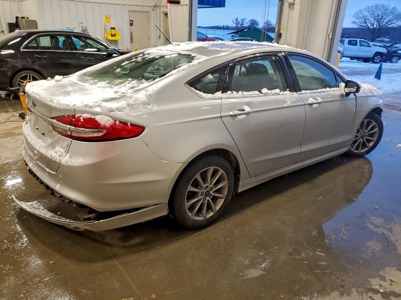 Photo 3 from auction – 2017 FORD FUSION SE with VIN 3FA6P0HD6HR304626