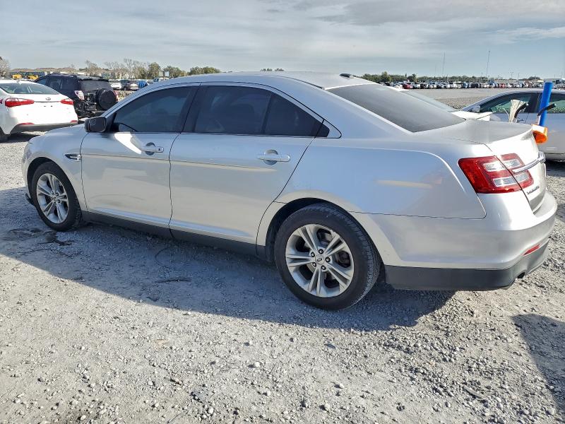 Photo 2 from auction – 2016 FORD TAURUS SE with VIN 1FAHP2D81GG118527