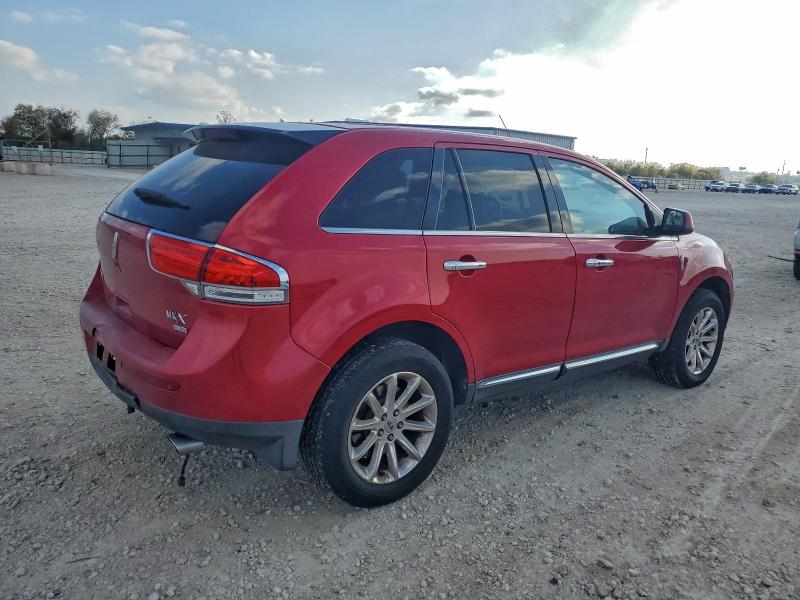 Photo 3 from auction – 2011 LINCOLN MKX with VIN 2LMDJ8JK5BBJ15451