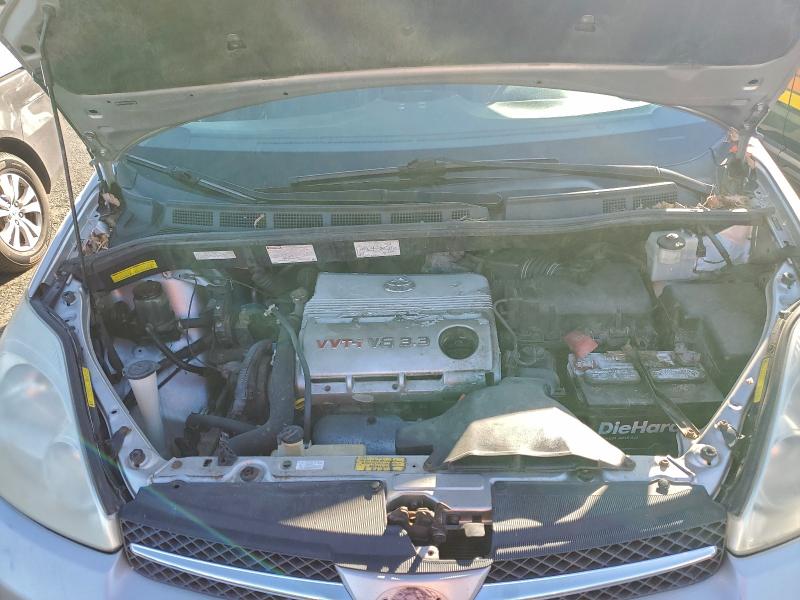 Photo 12 from auction – 2005 TOYOTA SIENNA XLE with VIN 5TDBA22C15S044456
