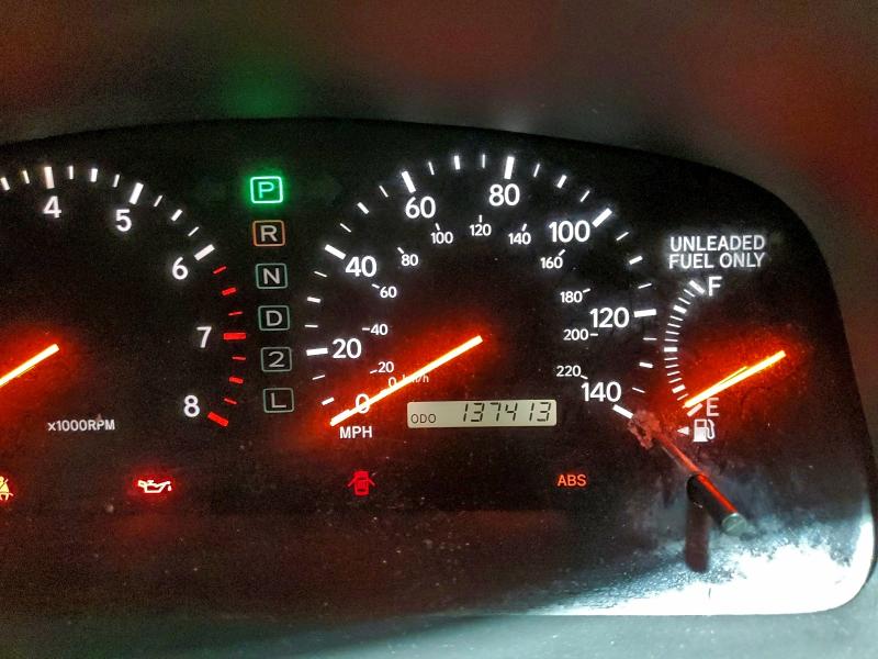 Photo 9 from auction – 2000 LEXUS ES 300 with VIN JT8BF28G6Y0284698