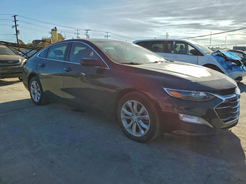Photo 4 from auction – 2020 CHEVROLET MALIBU LT with VIN 1G1ZD5ST6LF012261