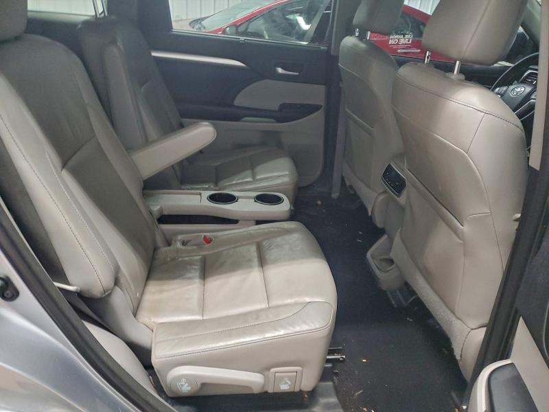Photo 11 from auction – 2014 TOYOTA HIGHLANDER with VIN 5TDJKRFH4ES039548