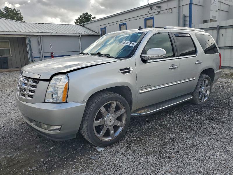 Фото 1 с аукциона – 2010 CADILLAC ESCALADE L с VIN 1GYUKBEF3AR239554