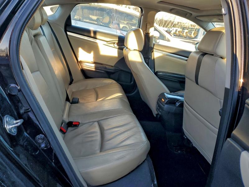Photo 10 from auction – 2016 HONDA CIVIC with VIN 19XFC1F97GE209668