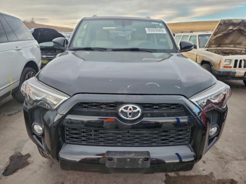 Photo 5 from auction – 2018 TOYOTA 4RUNNER SR with VIN JTEBU5JR2J5533264
