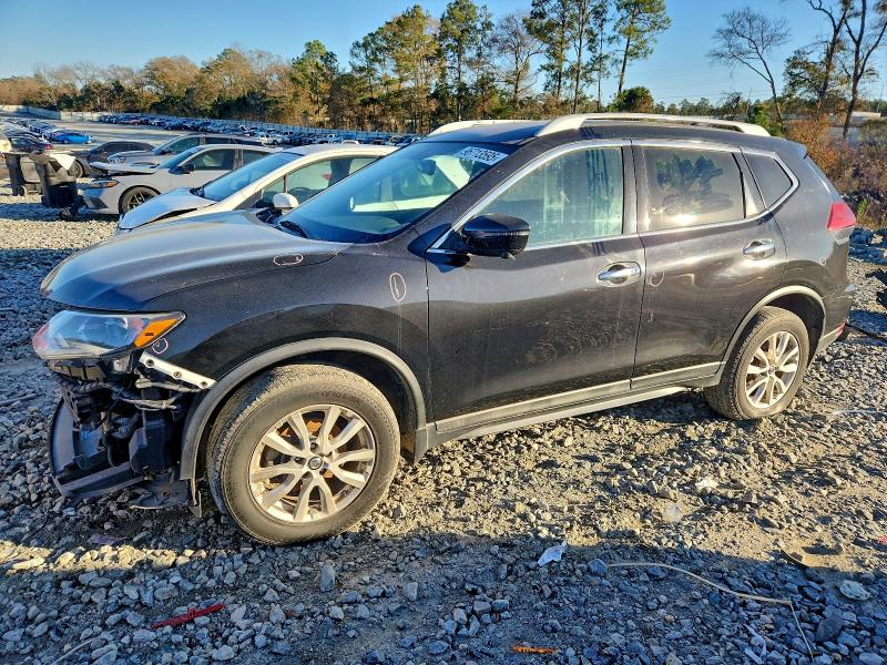 NISSAN ROGUE SV 2017 with VIN 5N1AT2MVXHC776557 - Photo from auction