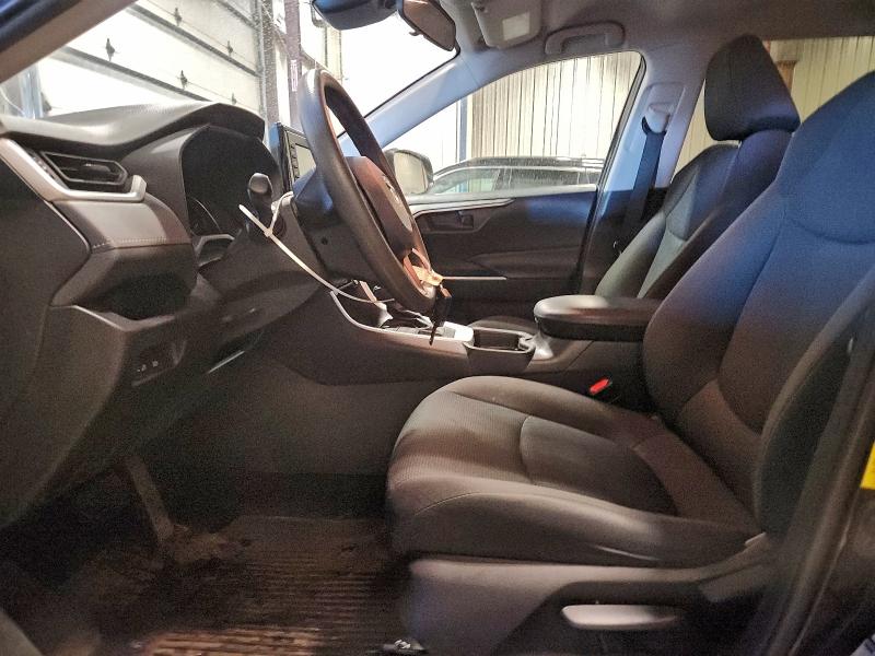 Photo 7 from auction – 2021 TOYOTA RAV4 LE with VIN 2T3F1RFV6MC237500