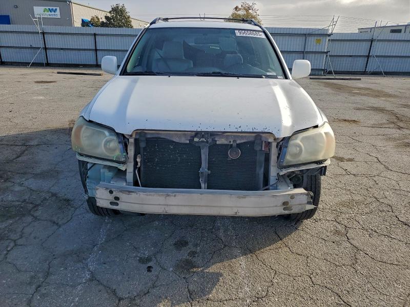 Photo 5 from auction – 2004 TOYOTA HIGHLANDER with VIN JTEDP21A240033745