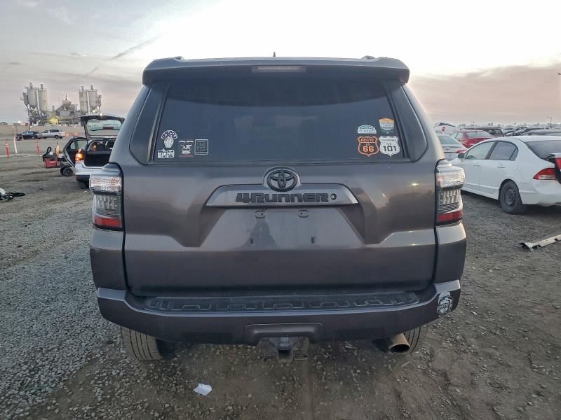 Photo 6 from auction – 2016 TOYOTA 4RUNNER SR with VIN JTEBU5JR1G5349183