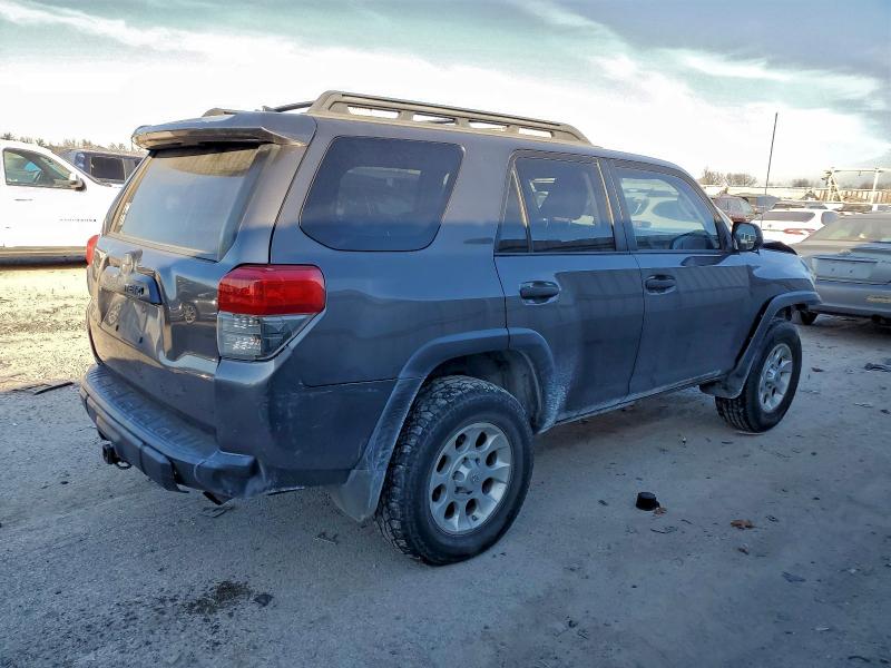Photo 3 from auction – 2010 TOYOTA 4RUNNER SR with VIN JTEBU5JR9A5018701