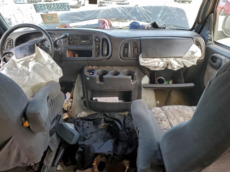 Photo 8 from auction – 2001 DODGE RAM VAN B1 with VIN 2B6HB11Y71K539534