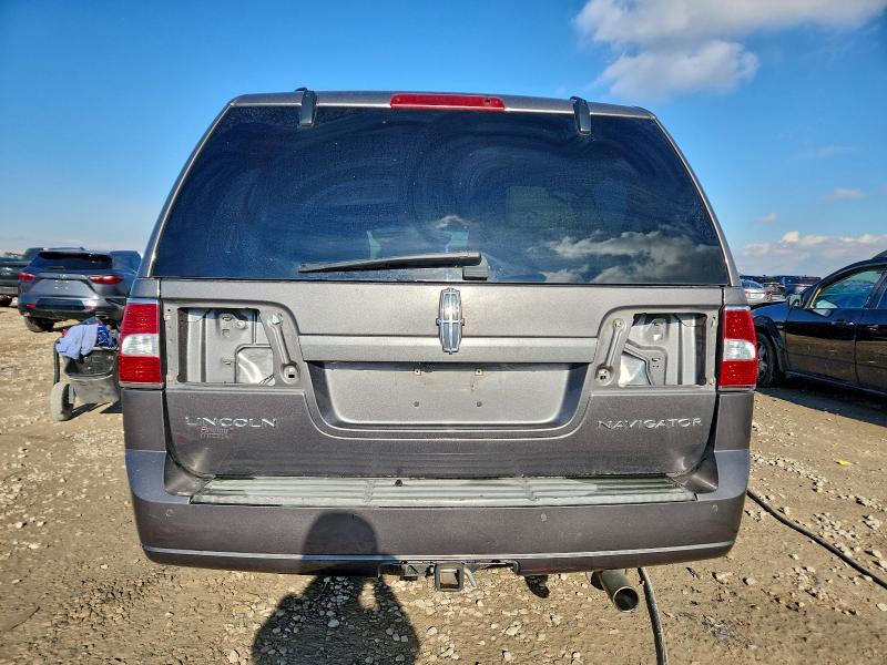 Photo 6 from auction – 2013 LINCOLN NAVIGATOR with VIN 5LMJJ2J52DEL08277