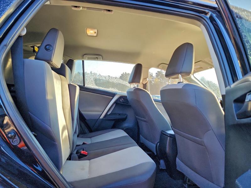 Photo 11 from auction – 2015 TOYOTA RAV4 LE with VIN 2T3BFREV2FW314947