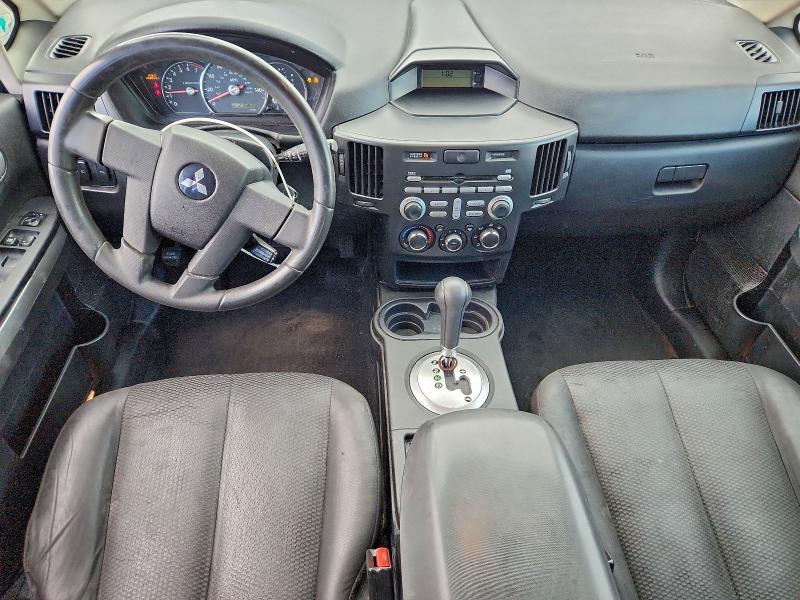 Photo 8 from auction – 2011 MITSUBISHI ENDEAVOR L with VIN 4A4JN2AS5BE027632