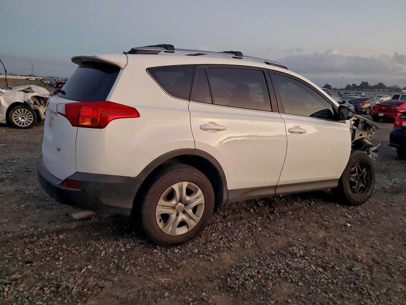 Photo 3 from auction – 2015 TOYOTA RAV4 LE with VIN JTMZFREV4FJ058274
