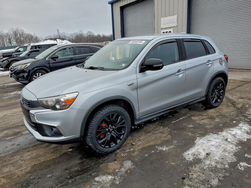MITSUBISHI OUTLANDER 2017 with VIN JA4AR3AU5HZ032781 - Photo from auction