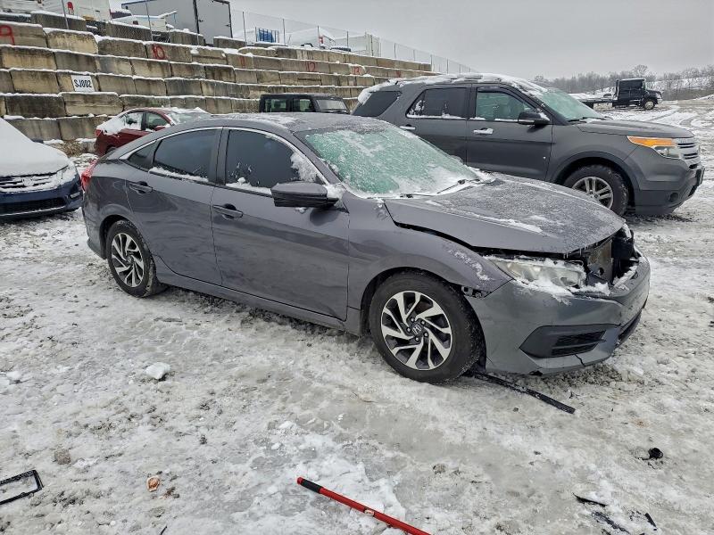 Photo 4 from auction – 2017 HONDA CIVIC EX with VIN 19XFC2F75HE050428