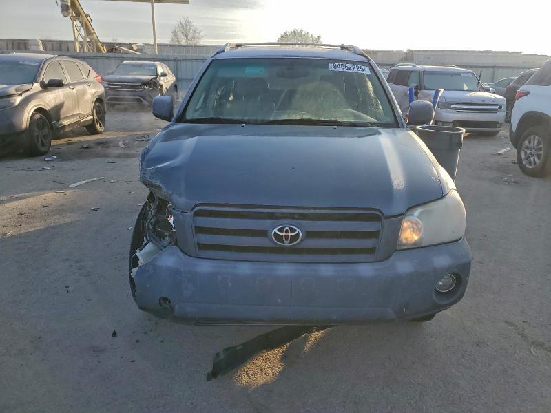 Photo 5 from auction – 2005 TOYOTA HIGHLANDER with VIN JTEDP21A450063492