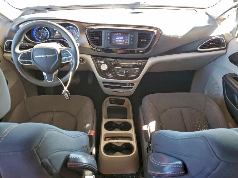 Photo 8 from auction – 2017 CHRYSLER PACIFICA L with VIN 2C4RC1CG3HR836965