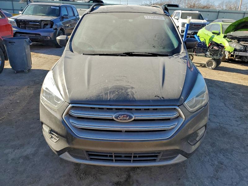 Photo 5 from auction – 2017 FORD ESCAPE SE with VIN 1FMCU0GD4HUC47774