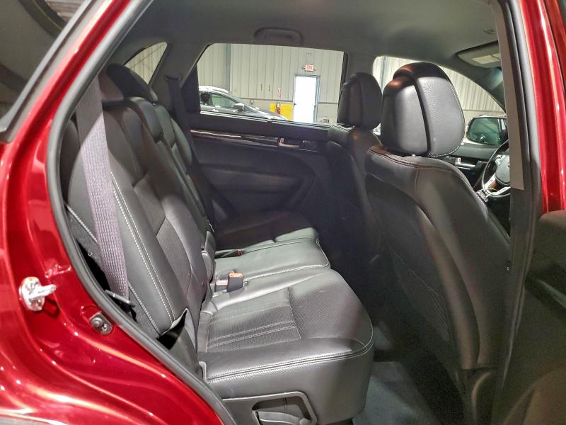 Photo 11 from auction – 2014 KIA SORENTO LX with VIN 5XYKTCA69EG437825
