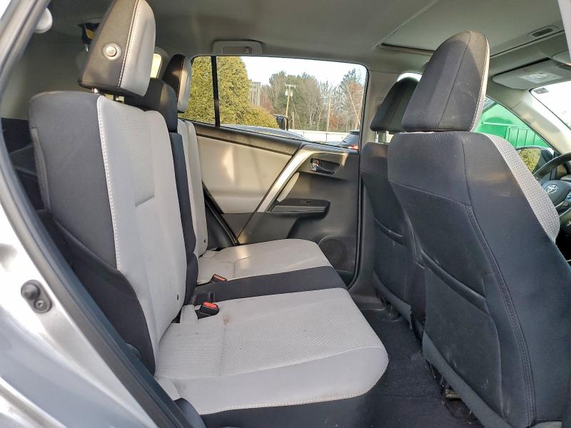 Photo 11 from auction – 2017 TOYOTA RAV4 XLE with VIN 2T3RFREV5HW601488