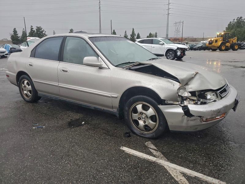 Photo 4 from auction – 1997 HONDA ACCORD SE with VIN 1HGCD5602VA210866
