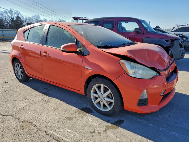 Photo 4 from auction – 2012 TOYOTA PRIUS C with VIN JTDKDTB36C1010519