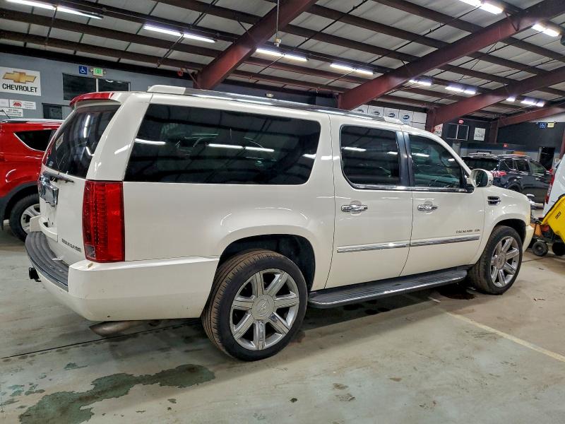 Photo 3 from auction – 2011 CADILLAC ESCALADE E with VIN 1GYS4HEF1BR217753