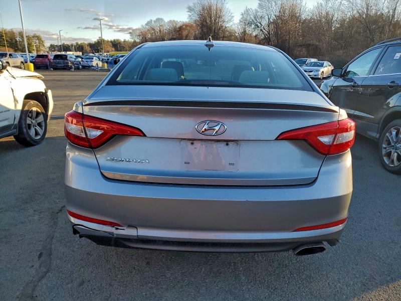 Photo 6 from auction – 2016 HYUNDAI SONATA SE with VIN 5NPE24AF9GH401554
