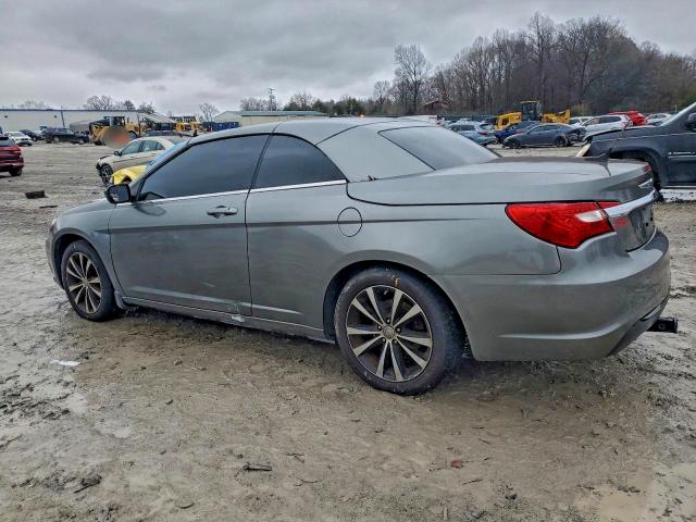 Photo 2 from auction – 2012 CHRYSLER 200 S with VIN 1C3BCBGG0CN284806