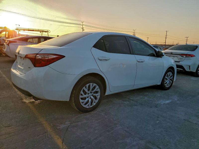 Photo 3 from auction – 2018 TOYOTA COROLLA L with VIN 5YFBURHE4JP840324
