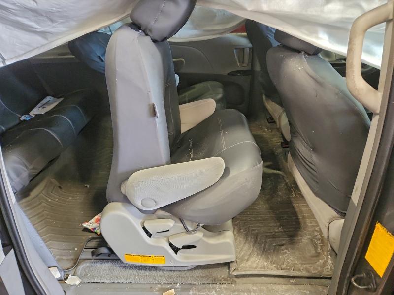 Photo 11 from auction – 2013 TOYOTA SIENNA LE with VIN 5TDKK3DC3DS397604