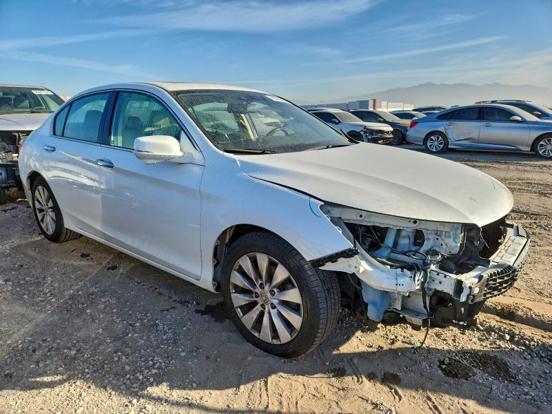 Photo 4 from auction – 2015 HONDA ACCORD EXL with VIN 1HGCR2F89FA104342