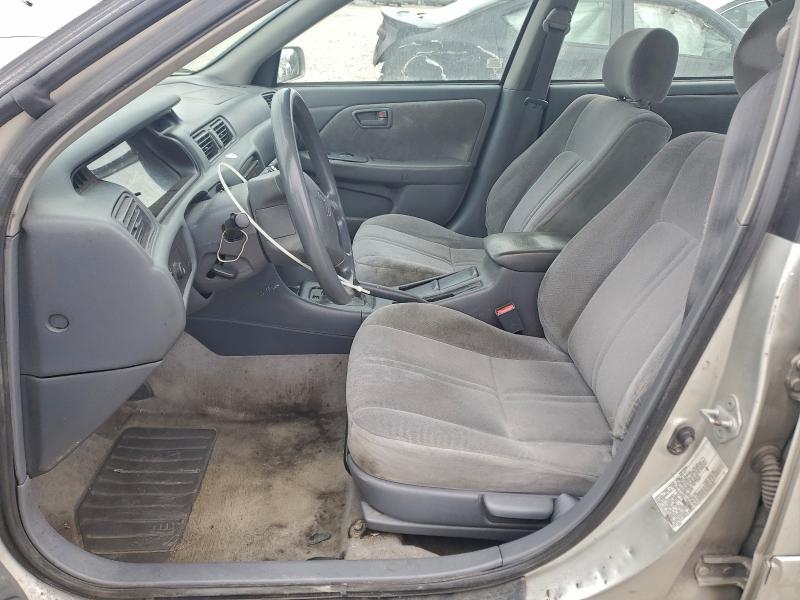 Photo 7 from auction – 2000 TOYOTA CAMRY CE with VIN 4T1BG22K5YU637044