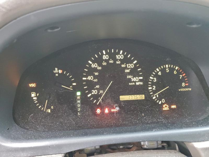 Photo 9 from auction – 2002 LEXUS RX 300 with VIN JTJHF10U220287173