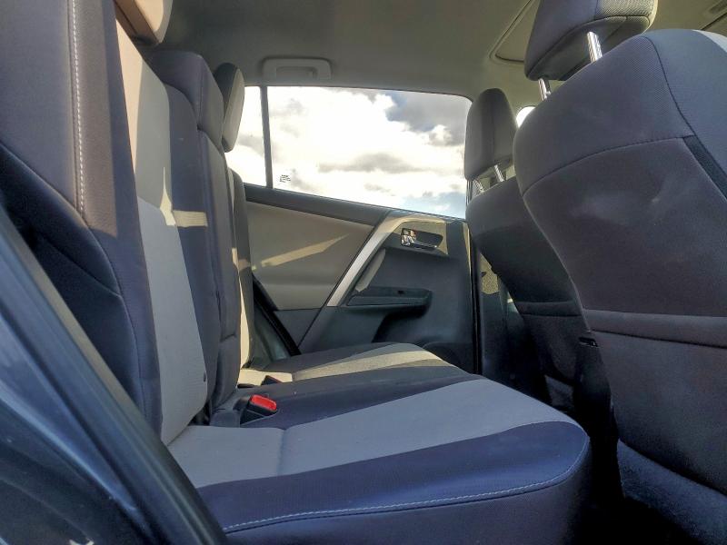 Photo 11 from auction – 2015 TOYOTA RAV4 XLE with VIN 2T3RFREV7FW231223