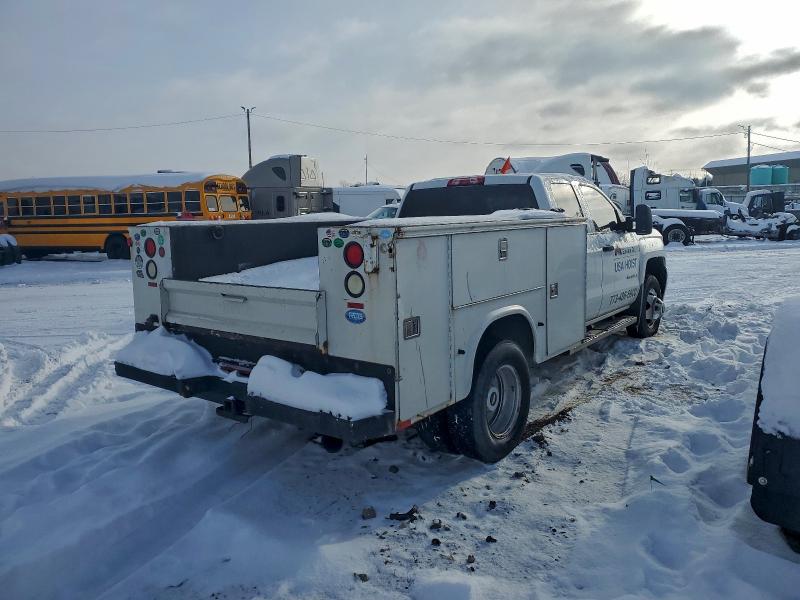 Photo 3 from auction – 2015 CHEVROLET SILVERADO with VIN 1GB5CYC83FZ122101