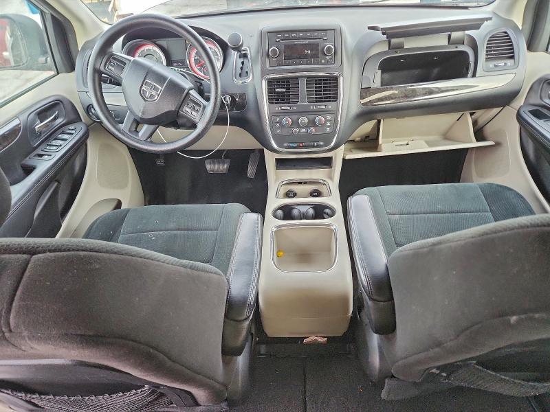 Photo 8 from auction – 2012 DODGE GRAND CARA with VIN 2C4RDGCG3CR111505