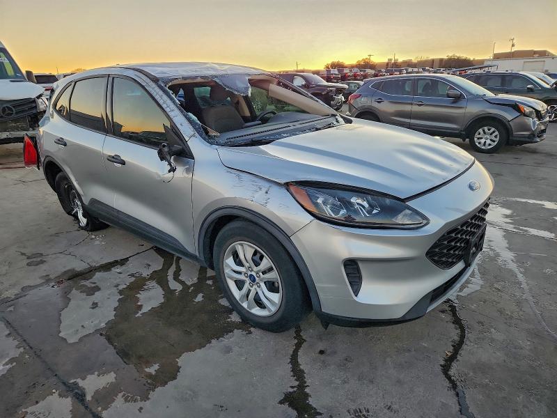 Photo 4 from auction – 2020 FORD ESCAPE S with VIN 1FMCU0F61LUB65738