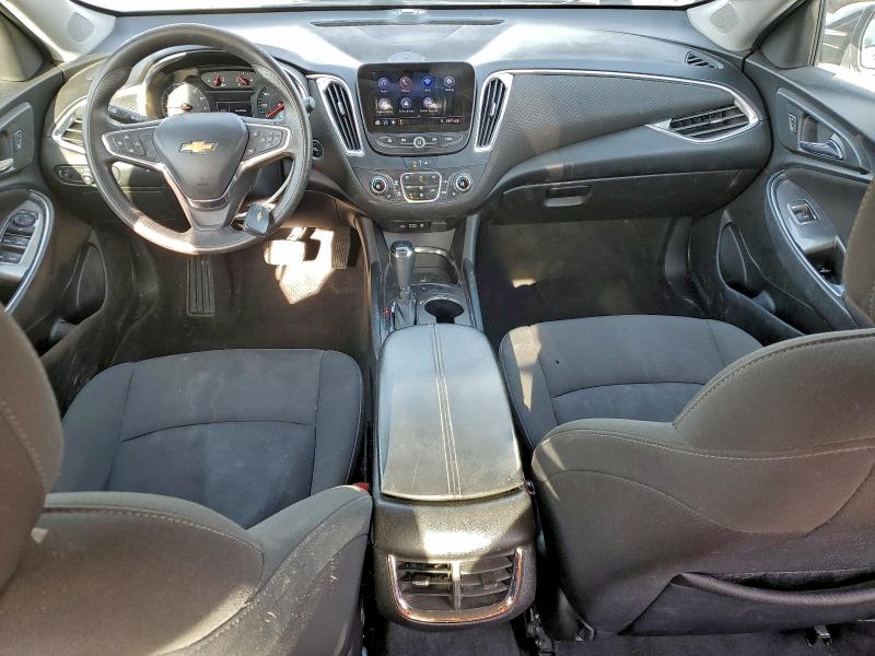 Photo 8 from auction – 2020 CHEVROLET MALIBU LT with VIN 1G1ZD5ST3LF095194