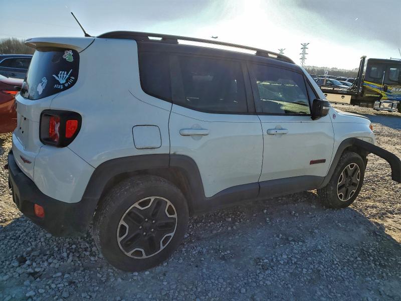 Photo 3 from auction – 2016 JEEP RENEGADE T with VIN ZACCJBCT1GPD78859