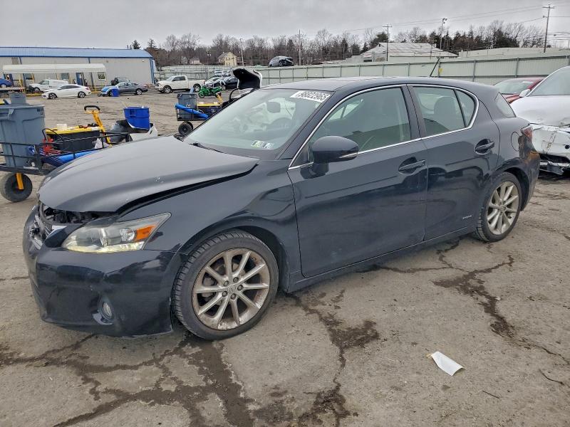 LEXUS CT 200 2011 with VIN JTHKD5BH3B2014039 - Photo from auction