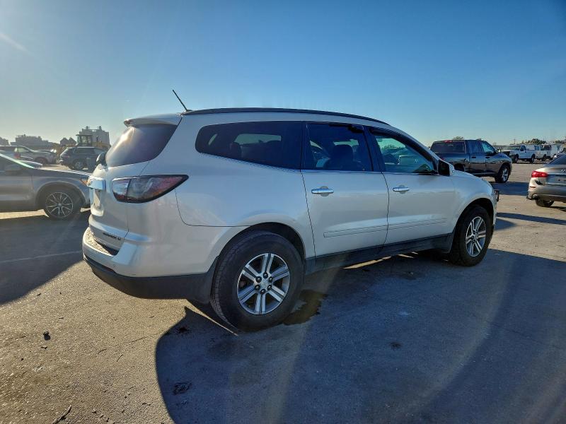 Photo 3 from auction – 2015 CHEVROLET TRAVERSE L with VIN 1GNKRGKD2FJ191759