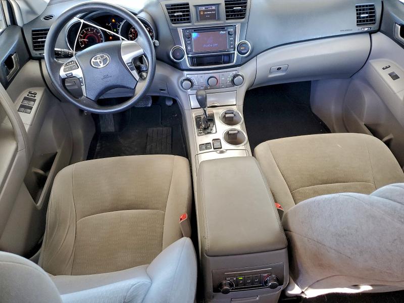 Photo 8 from auction – 2013 TOYOTA HIGHLANDER with VIN 5TDZK3EHXDS106010