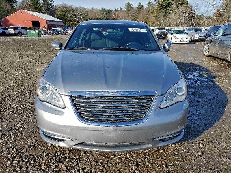 Photo 5 from auction – 2014 CHRYSLER 200 LX with VIN 1C3CCBAG6EN101280