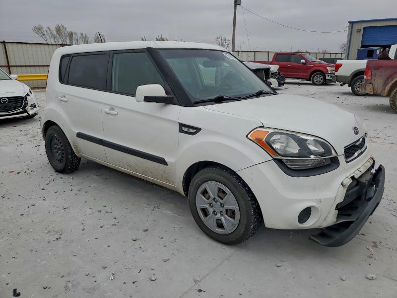 Photo 4 from auction – 2012 KIA SOUL with VIN KNDJT2A58C7439413